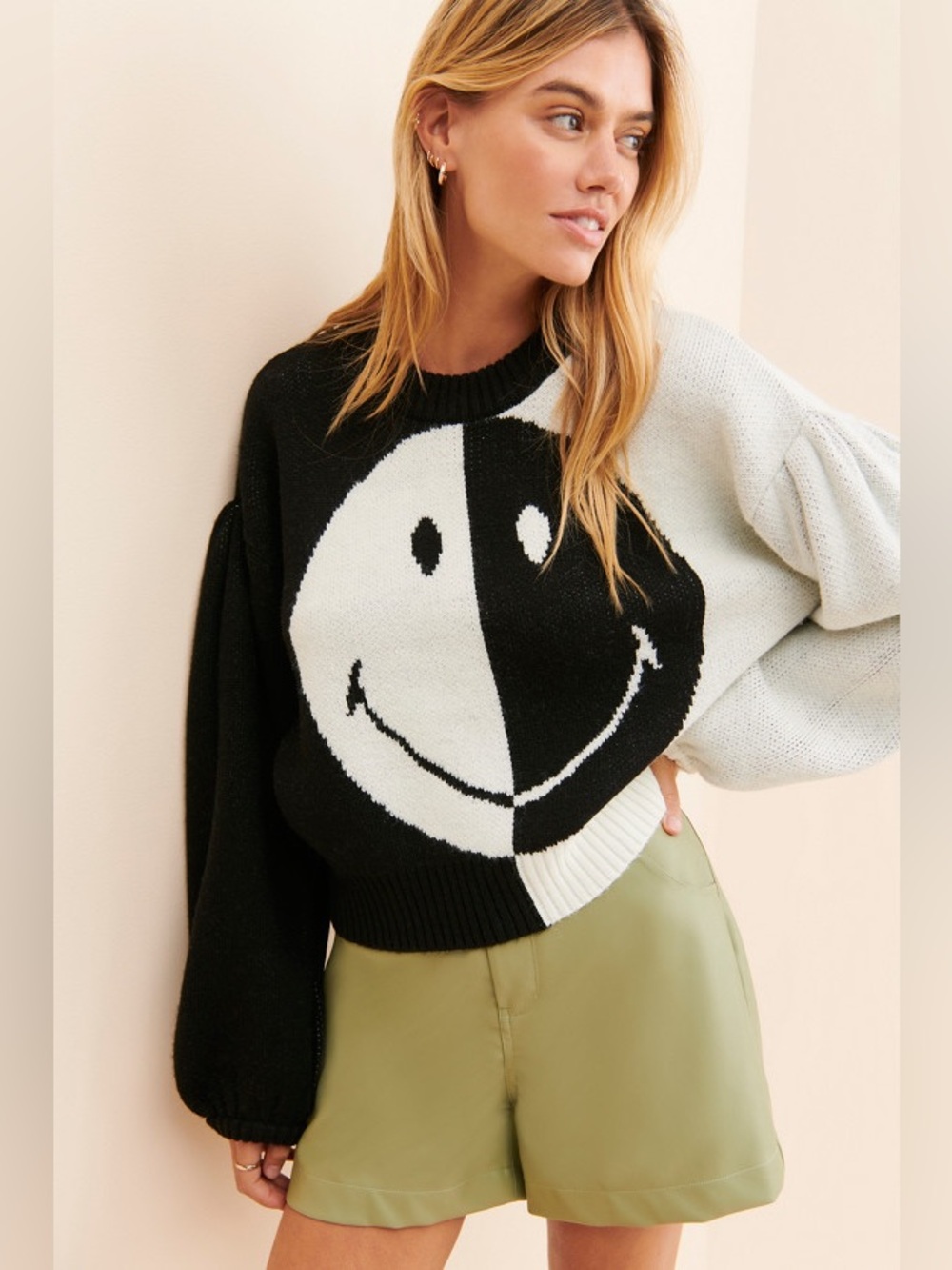 Smiley Icon Sweater
Farm Rio
